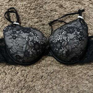 Victoria secret bra 36B